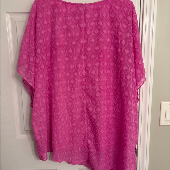 JM Collection Fuchsia Diamond Pattern Blouse - Picture 2 of 8